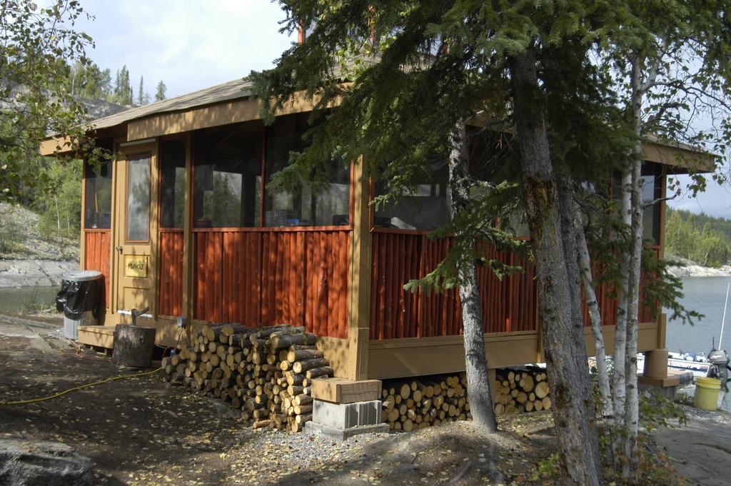 Yellow Dog Lodge, Inc. Yellowknife Exterior foto